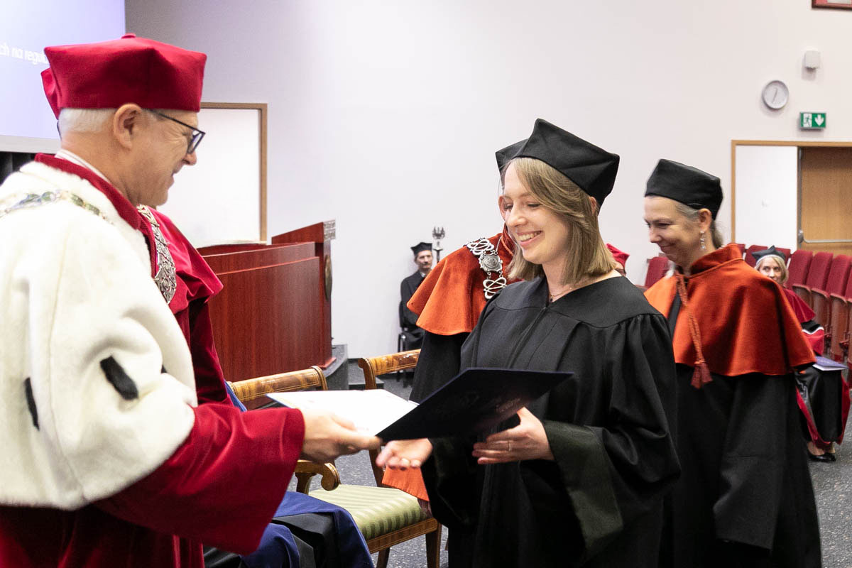 Diplomas for newly appointed doctors and postdoctoral students