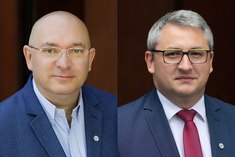 Dwóch elegancko ubranych mężczyzn, po lewej prof. Gałązkowski, po prawej dr hab. Rzońca